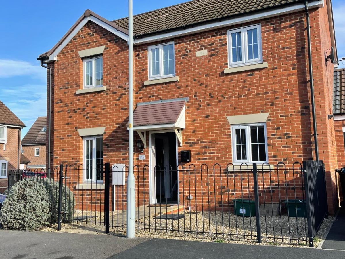 Stunning Large Detached Gloucester, 4 Beds, 3 Bedroom, 2 Bathroom Property, Nr Chelt, The Docks And Quays Sleeps 6 Exterior foto