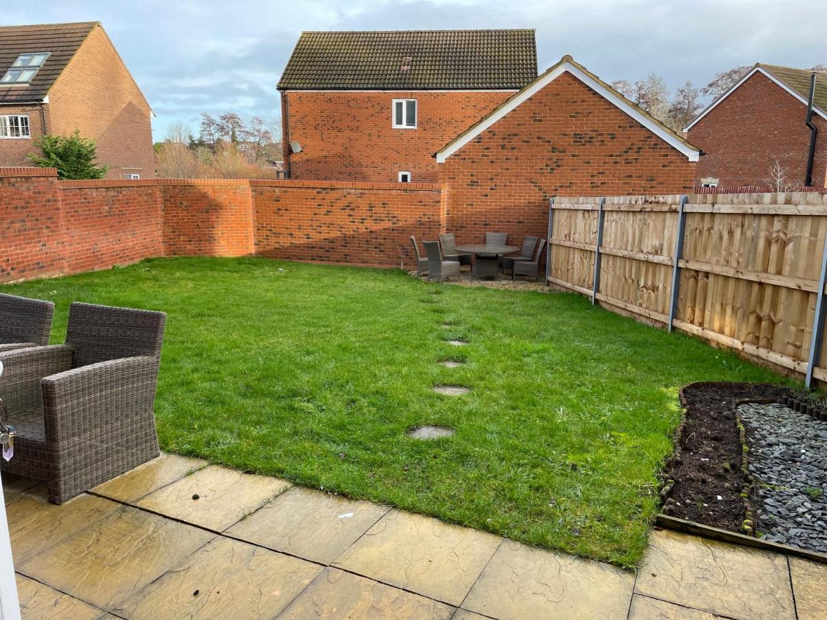 Stunning Large Detached Gloucester, 4 Beds, 3 Bedroom, 2 Bathroom Property, Nr Chelt, The Docks And Quays Sleeps 6 Exterior foto